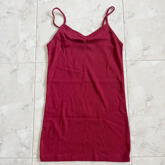 NEW Set of 4 Tank Tops/Camisoles Black/Gray/Red Women No Boundaries Hang Ten XS - Picture 8 of 10